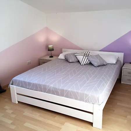 Rujo Apartment Palit