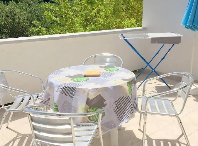 Rujo Apartamento Palit