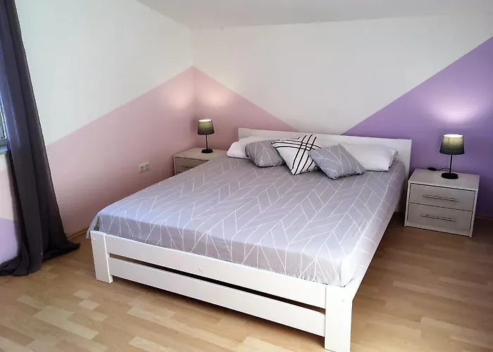 Rujo Apartamento Palit