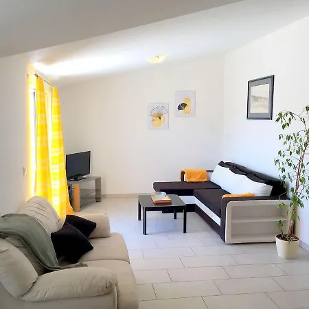 Rujo Apartment