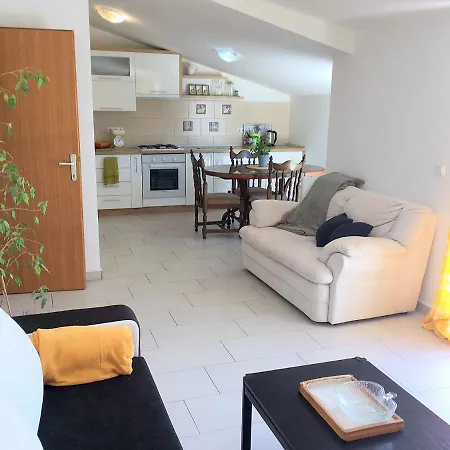 Apartment Rujo *